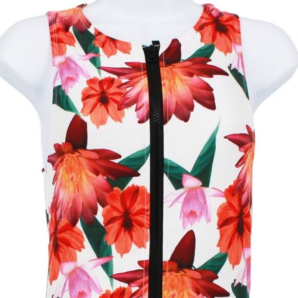 Swimsuit Classic Racer Style One Piece in Tropical Floral Size X-Small - Picture 2 of 7